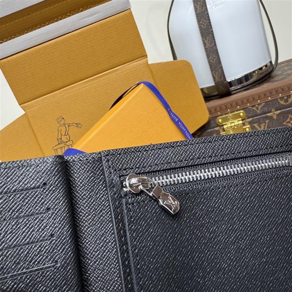 2026122105435875 620